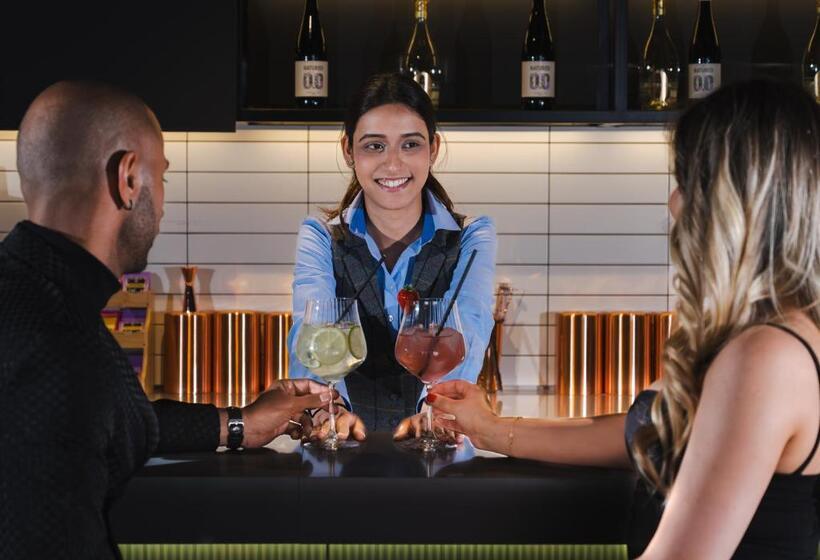 Southgate Hotel London