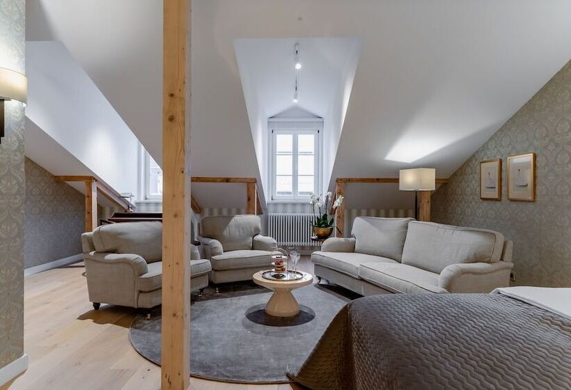 Unicus Palace Old Town Destigo Hotels