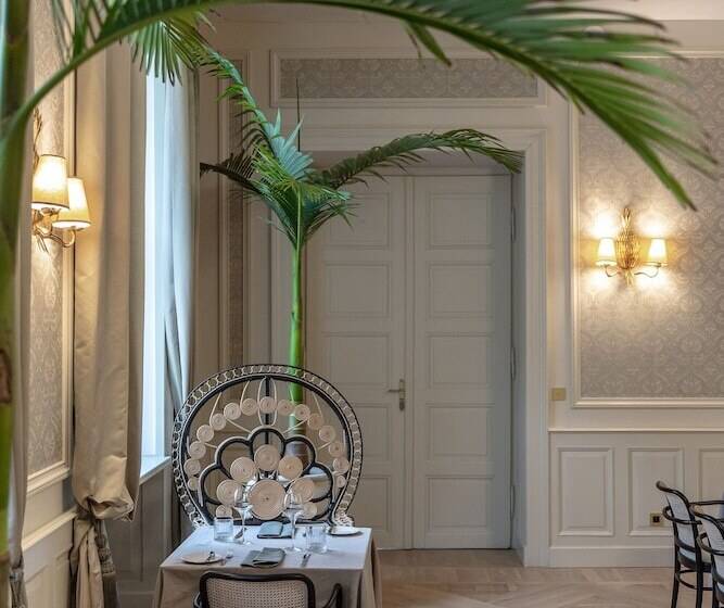 Unicus Palace Old Town Destigo Hotels