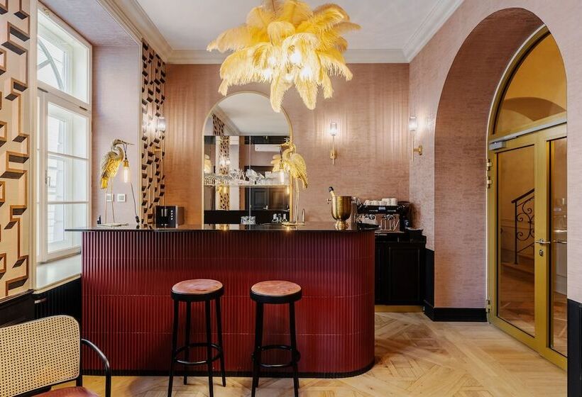 Unicus Palace Old Town Destigo Hotels