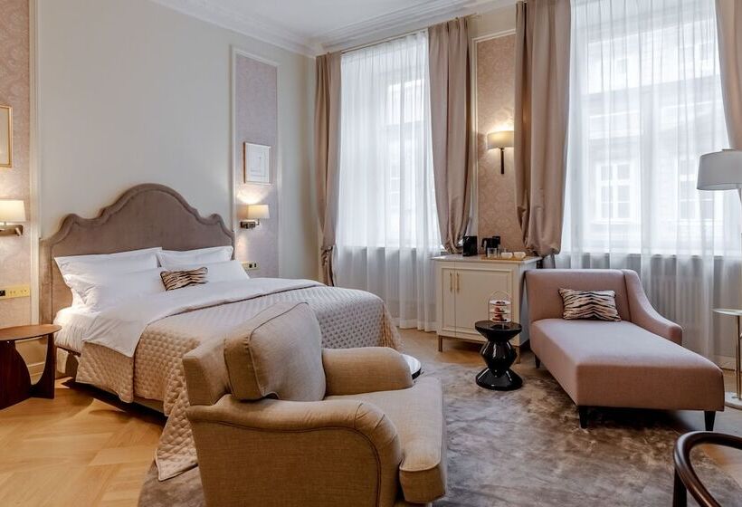 Unicus Palace Old Town Destigo Hotels