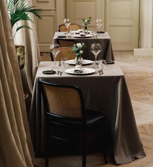 Unicus Palace Old Town Destigo Hotels