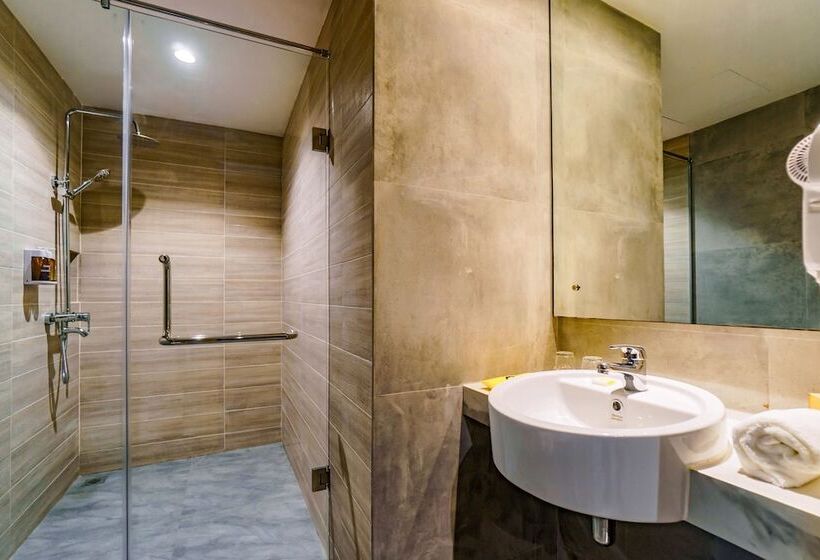 Yello Hotel Harbour Bay