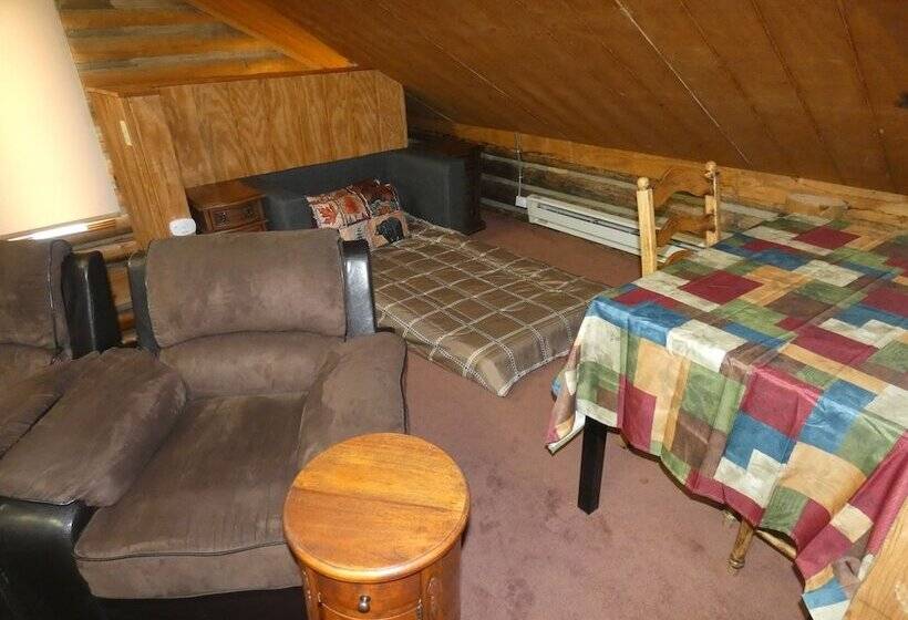 Yellowstone Motel Adults Only