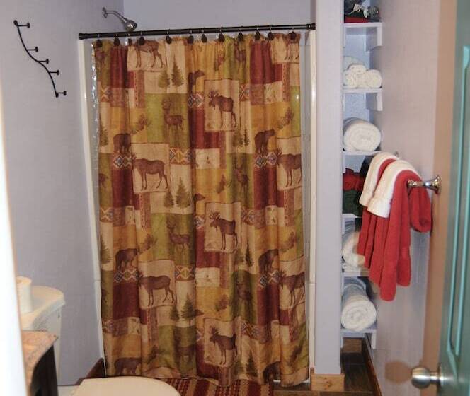 Yellowstone Motel   Adults Only