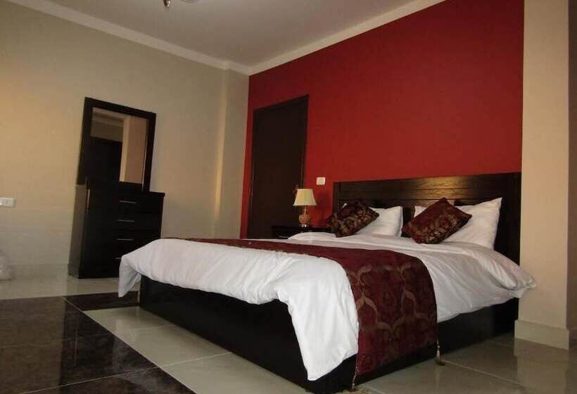 هاستل Petra Crystal