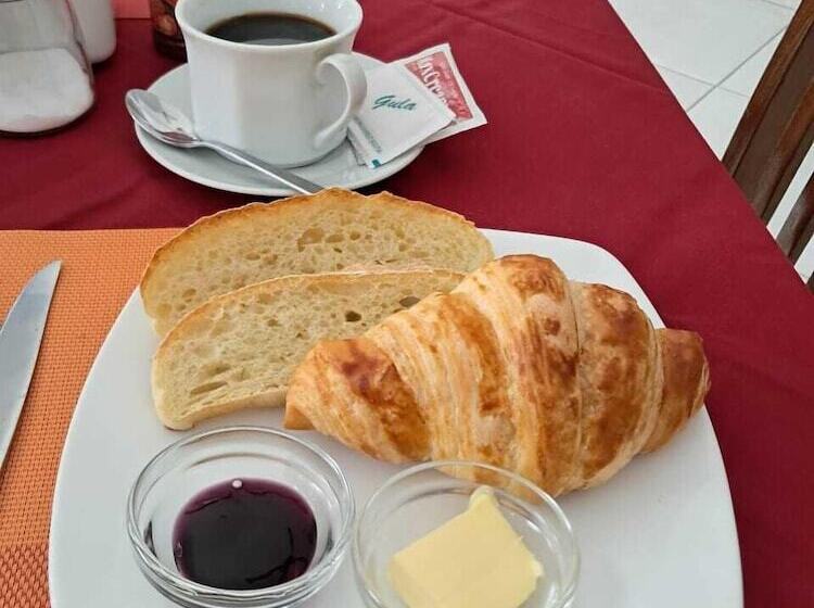 Avana Hotel & Dive Center Pemuteran