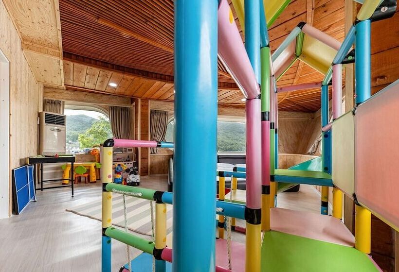 Ganhwa Badabae Beomseon Kids Pension