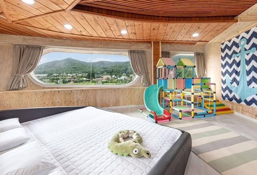 Ganhwa Badabae Beomseon Kids Pension