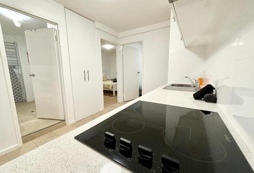 Coastal Beach Retreat Scarborough Pool & Slide!