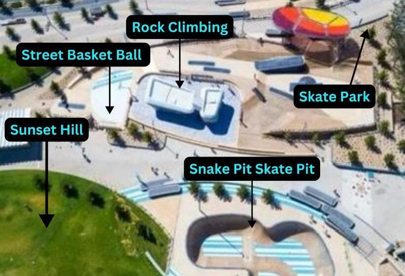 Coastal Beach Retreat Scarborough Pool & Slide!