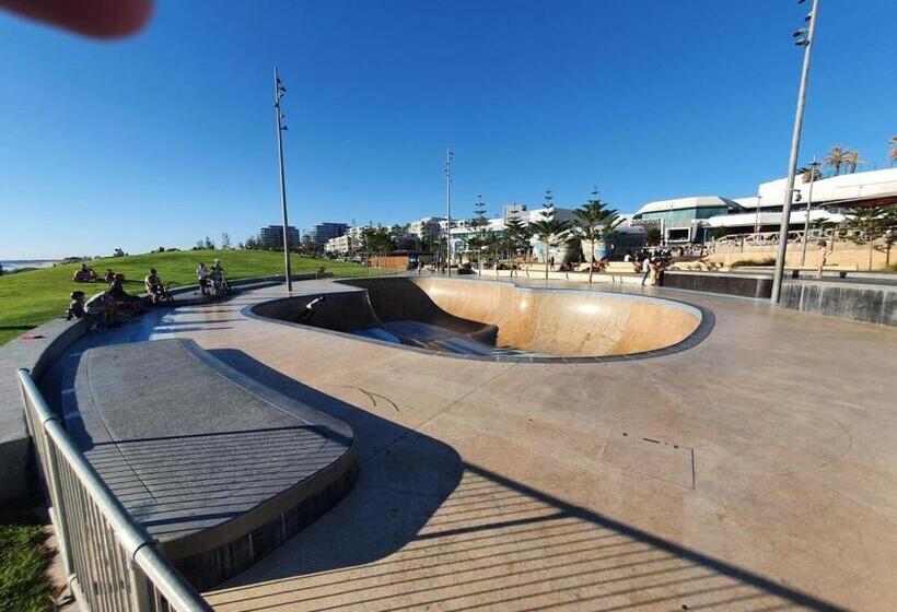 Coastal Oceanview 2bedrm 2bath Pool & Slide!