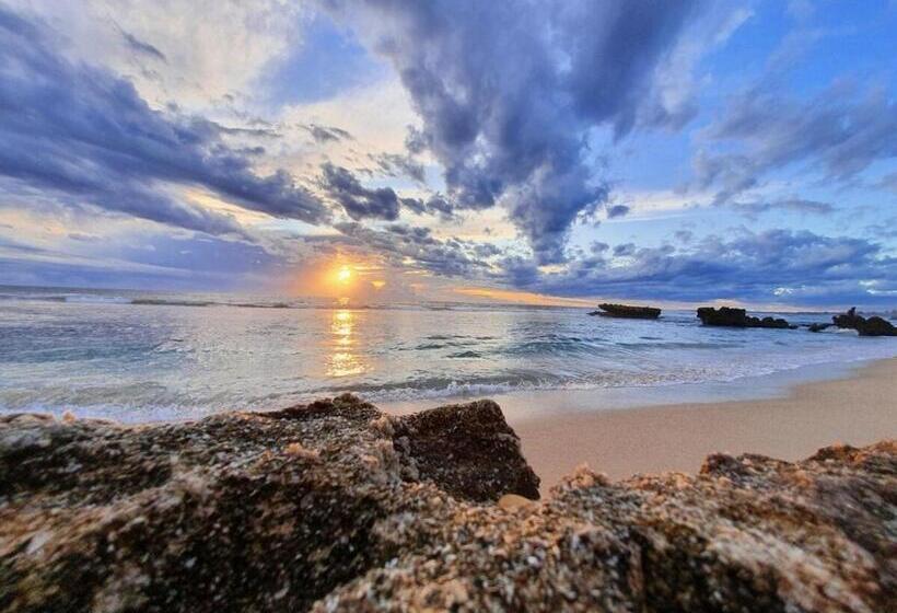 Coastal Oceanview 2bedrm 2bath Pool & Slide!