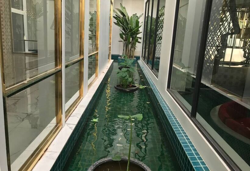 Hengly Mohasambath Hotel & Spa