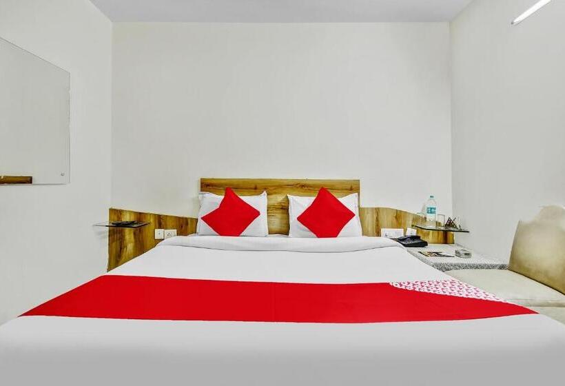 호텔 Crown Continental Near Sarai Rohilla Railway Station