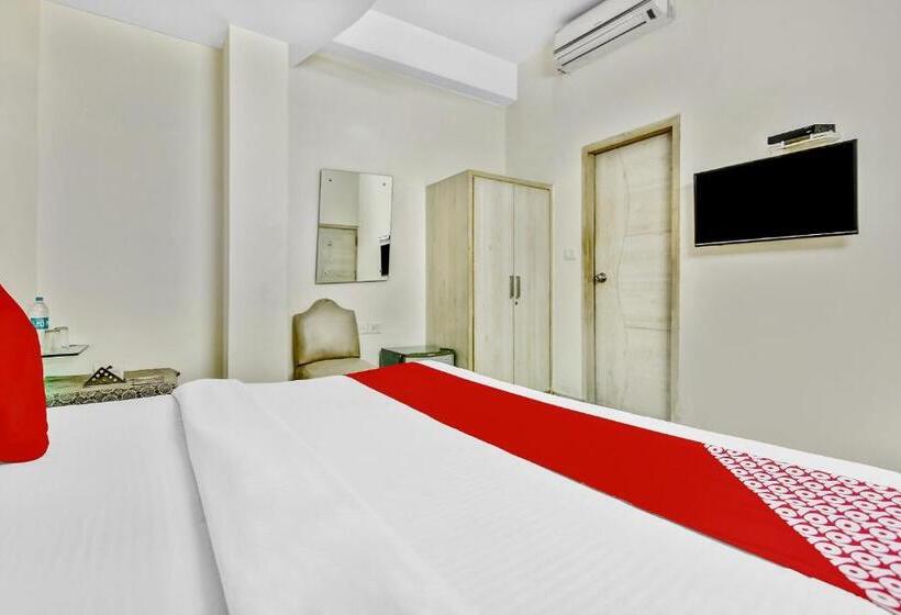 호텔 Crown Continental Near Sarai Rohilla Railway Station