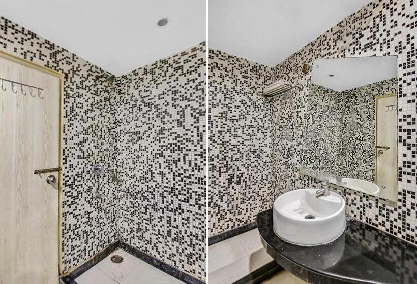 호텔 Crown Continental Near Sarai Rohilla Railway Station