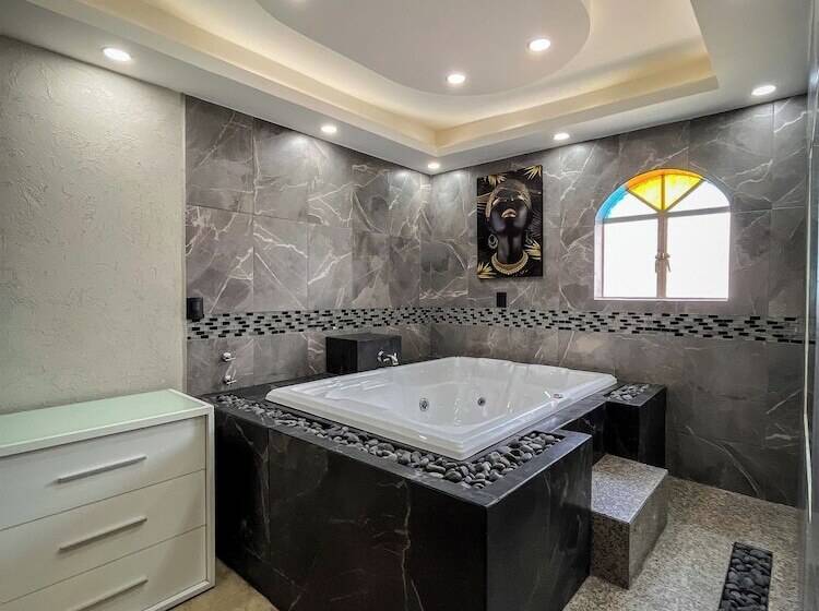 فندق El Castillo