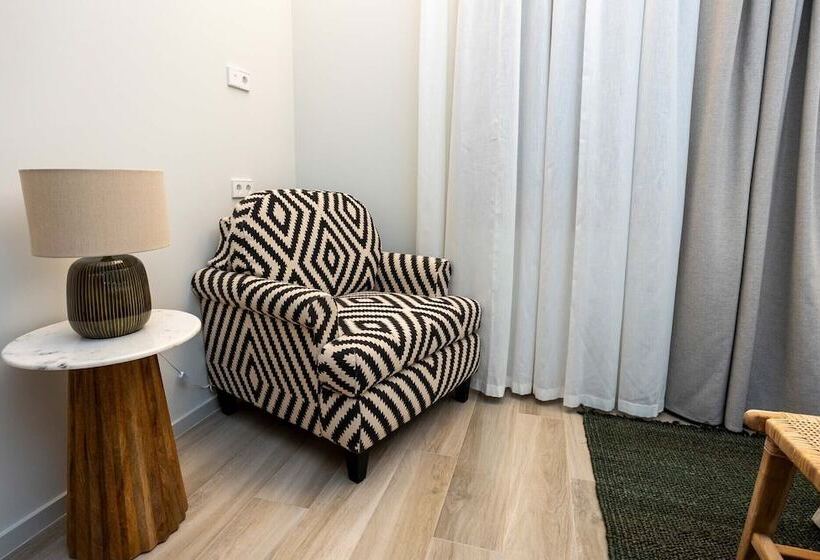 Отель Finca Calderón Enoresort