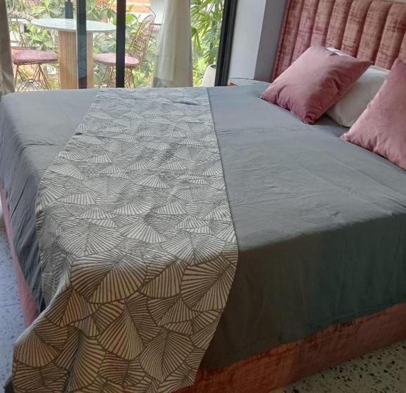 Отель Glow Medellín