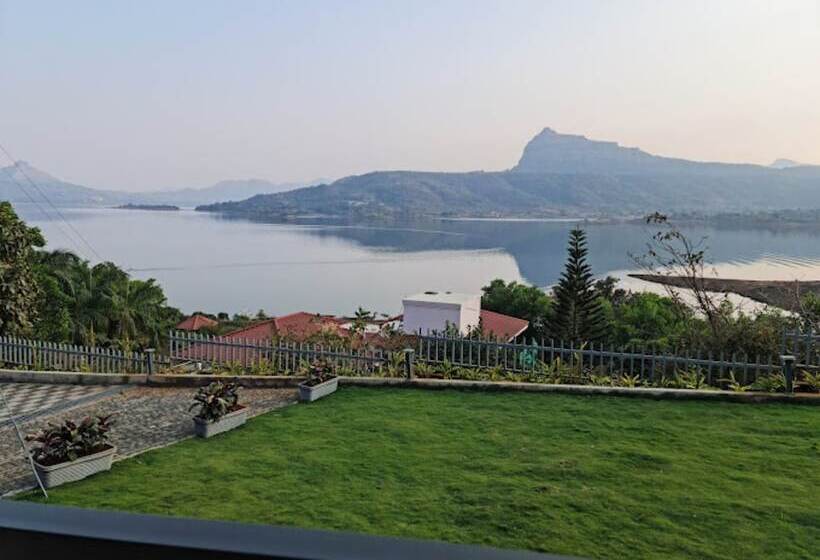 בית מלון כפרי Jumbo Paradise