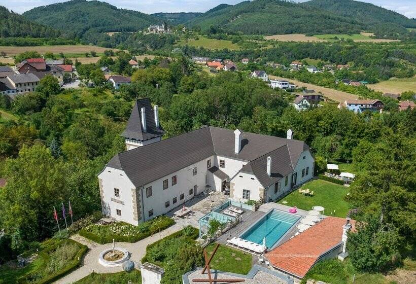 בית מלון כפרי La Petite Ivy, Trenninghof 1302   Managed By Sky9 Apartments