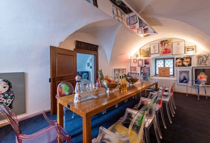 בית מלון כפרי La Petite Ivy, Trenninghof 1302   Managed By Sky9 Apartments