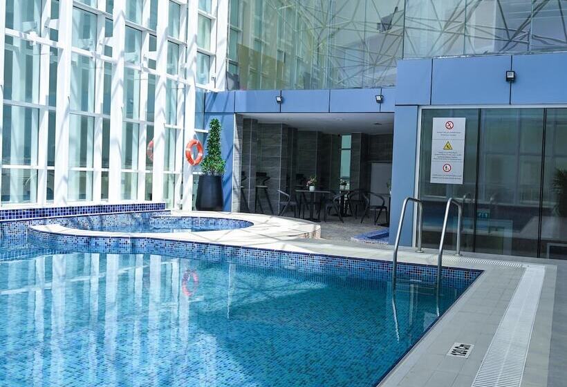 فندق La Quinta By Wyndham Abu Dhabi Al Wahda