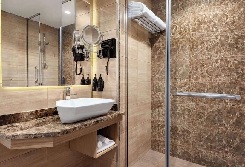 فندق La Quinta By Wyndham Abu Dhabi Al Wahda