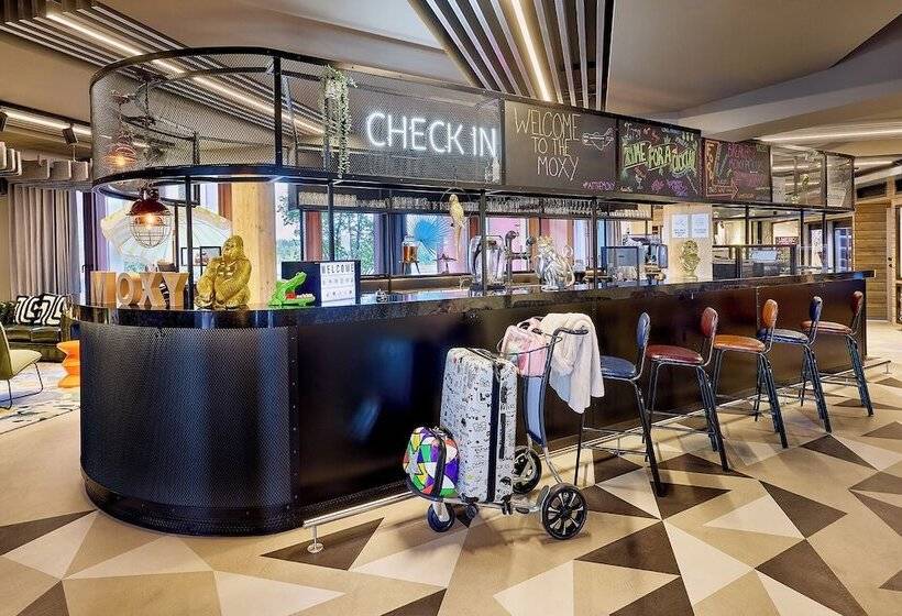 هتل Moxy Luxembourg Airport