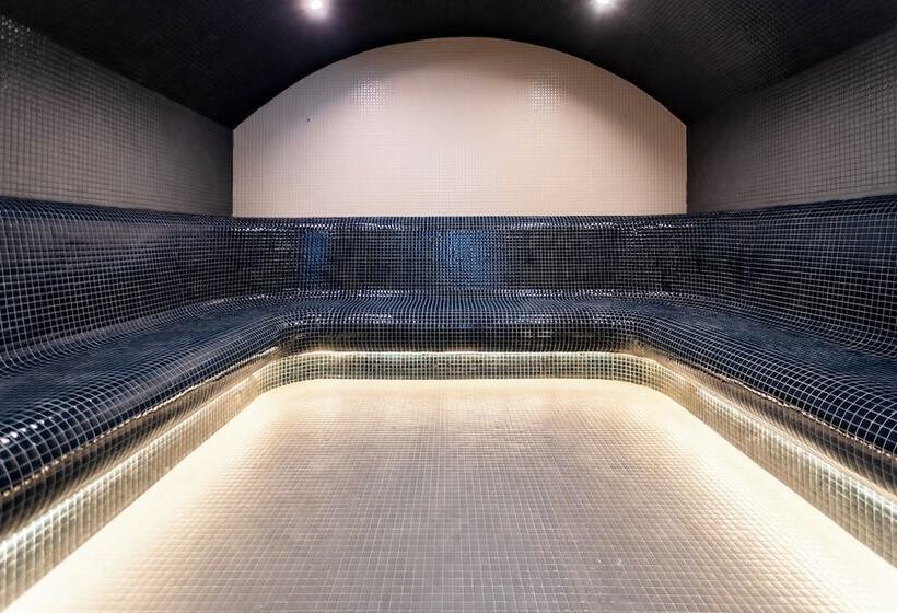 ホテル Natura All Seasons Boutique