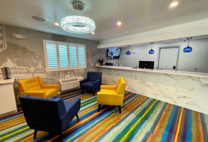 فندق Rudra Hollywood