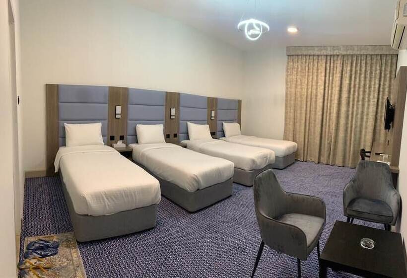 Отель Silver Sand