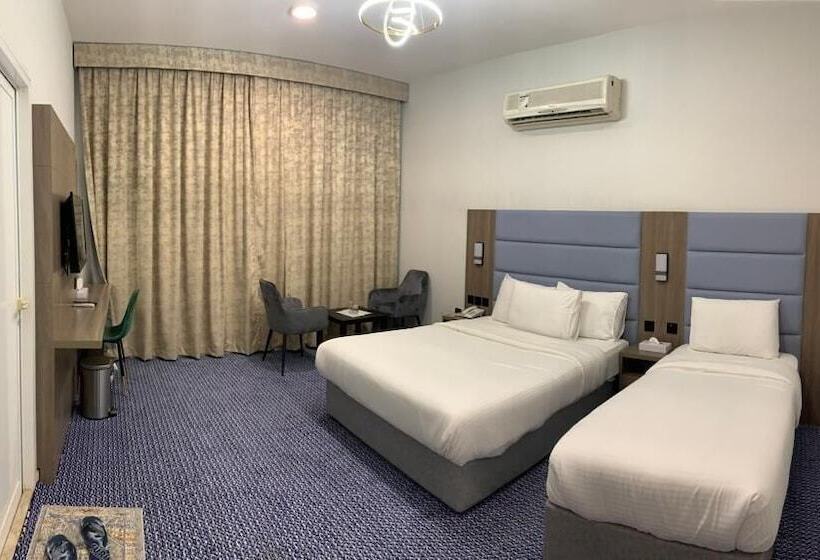 Отель Silver Sand