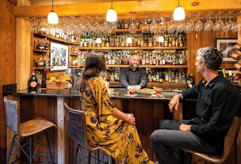 ホテル Snowbird Mountain Lodge