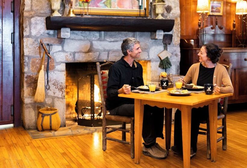 ホテル Snowbird Mountain Lodge