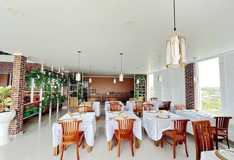 Отель The Pandan Sari