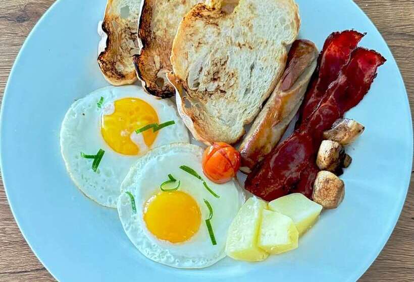 Отель The Pandan Sari