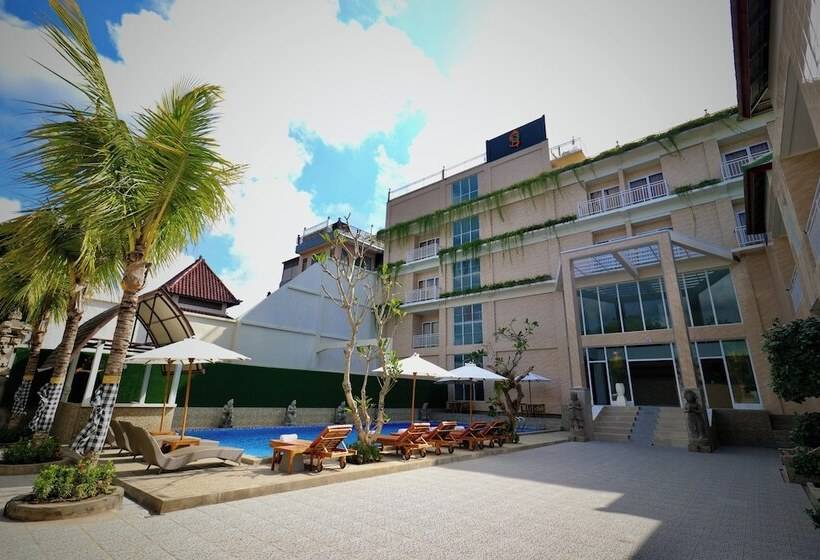 Отель The Pandan Sari