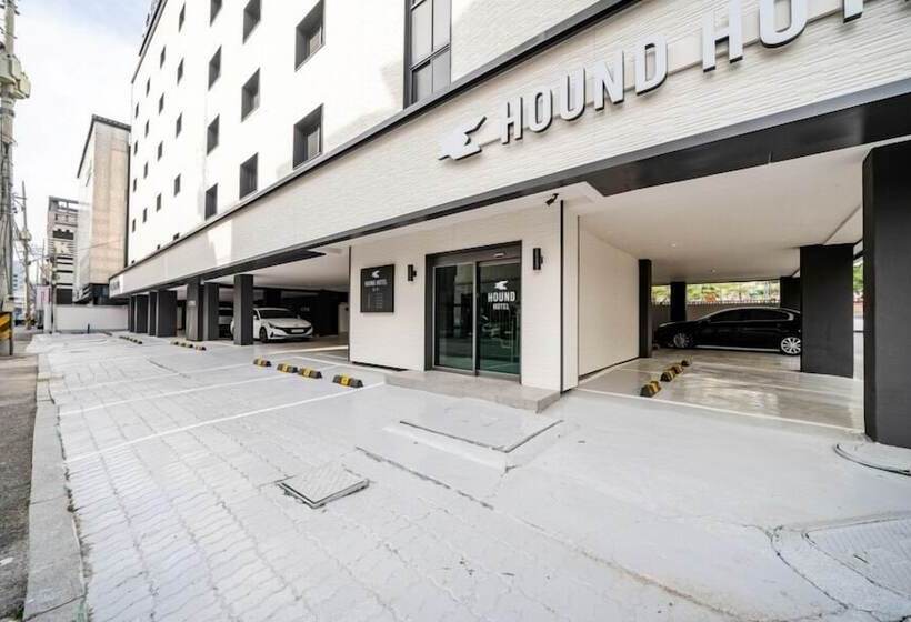 Hound Hotel Gumi Indong