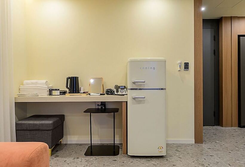 Mokpo H Avenue Hotel Peace Plaza