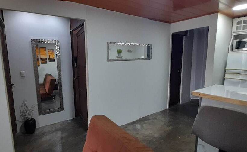 فندق صغير Indigo House