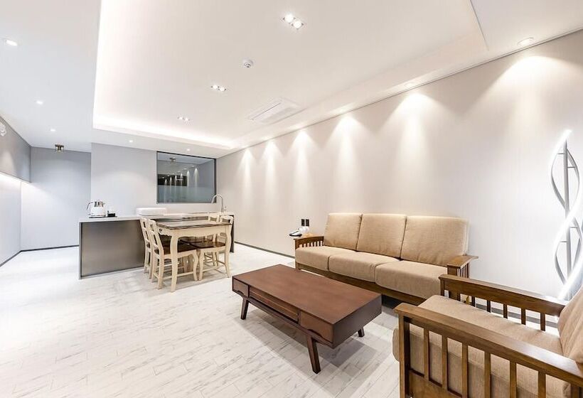 Gyeongju H Avenue Hotel Bulguksa