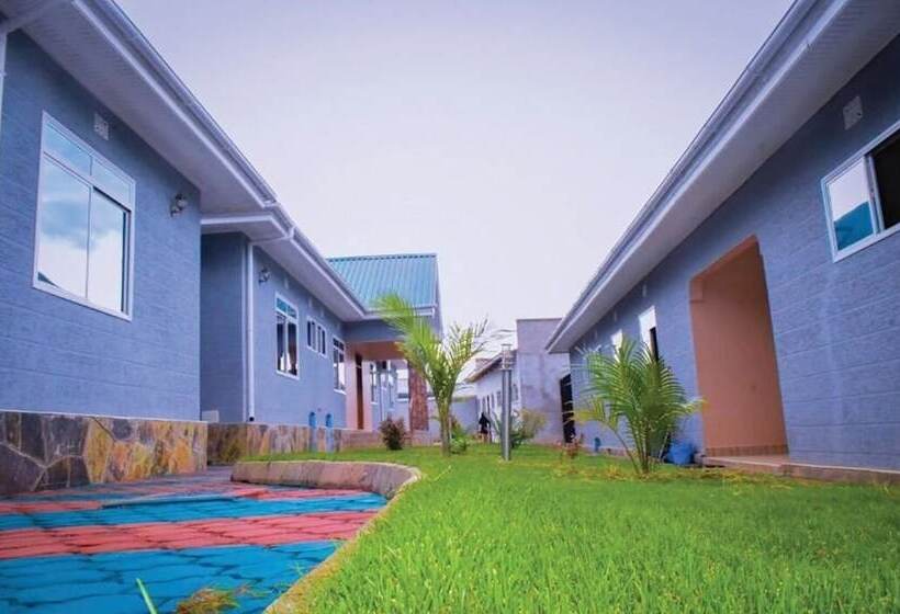 Briston Hotel   Serengeti