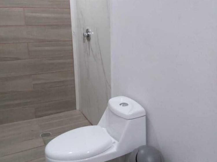 בית מלון כפרי Camelinas Express