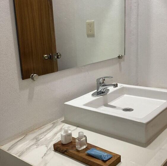 בית מלון כפרי Camelinas Express