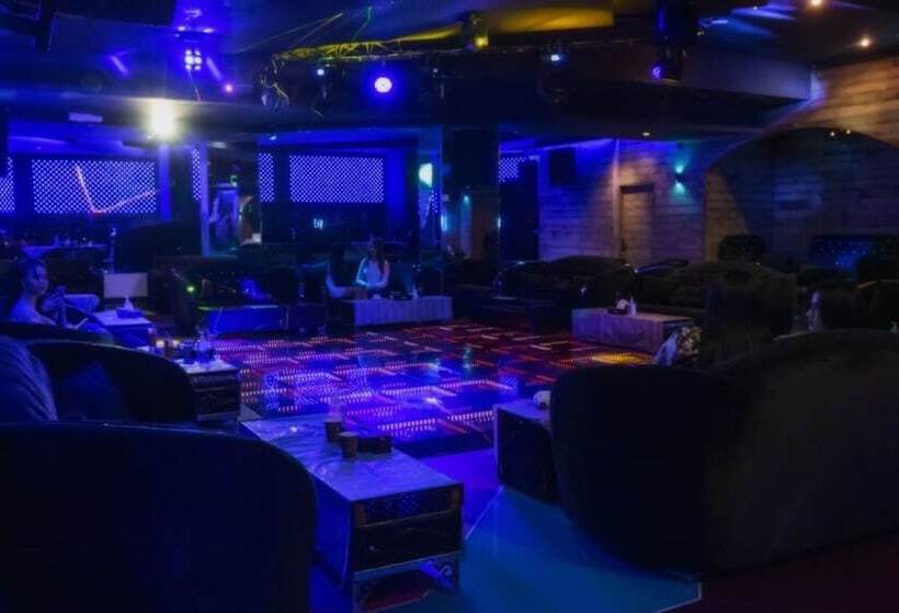 هتل Capital O 126 Manama Tower