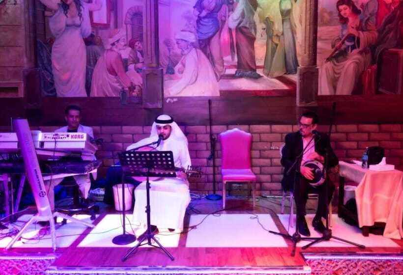 هتل Capital O 126 Manama Tower