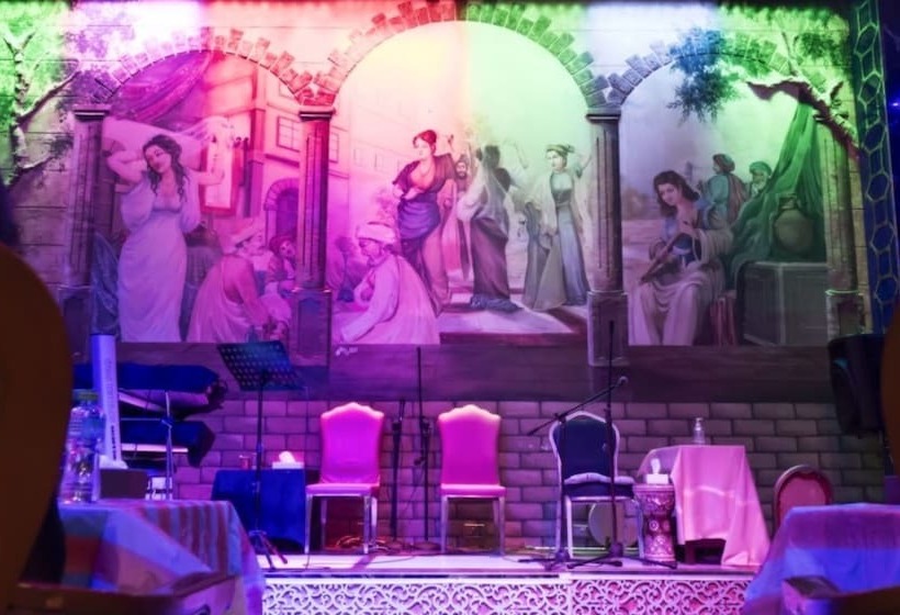 هتل Capital O 126 Manama Tower