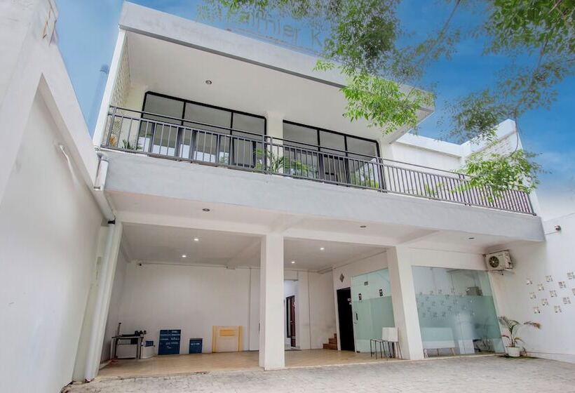 Отель Capital O 93266 Palmier